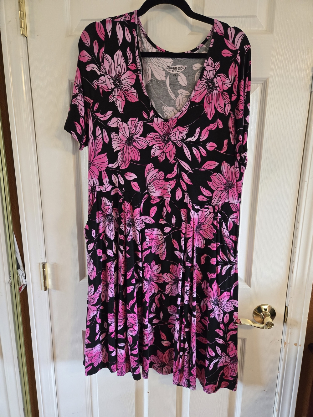 torrid Black & Pink Floral V-Neck Mini Dress